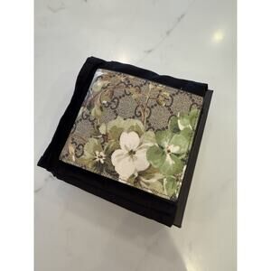 Gucci Bifold Wallet Blooms GG Supreme Green/Brown/Beige Brand New